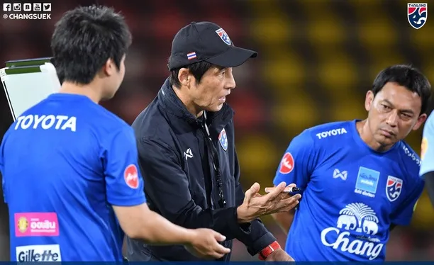 Thái Lan tính chuyện sớm gia hạn hợp đồng với HLV Arika ảnh 1