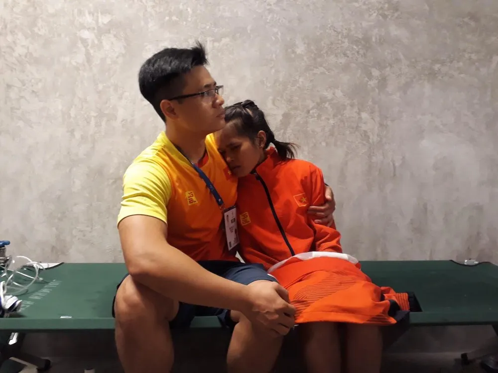 Tấm huy chương quả cảm ảnh 2