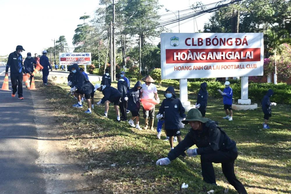 HAGL chung tay vì môi trường xanh ảnh 1