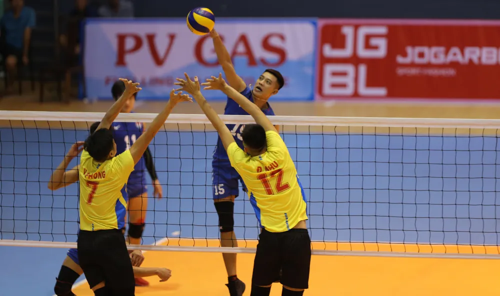 Giải bóng chuyền VĐQG 2020: Nữ khó lường, nam dễ đoán ảnh 5