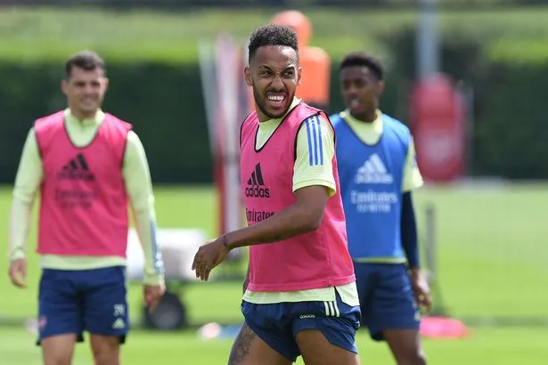 Aubameyang và trận đấu quyết định tương lai ảnh 2