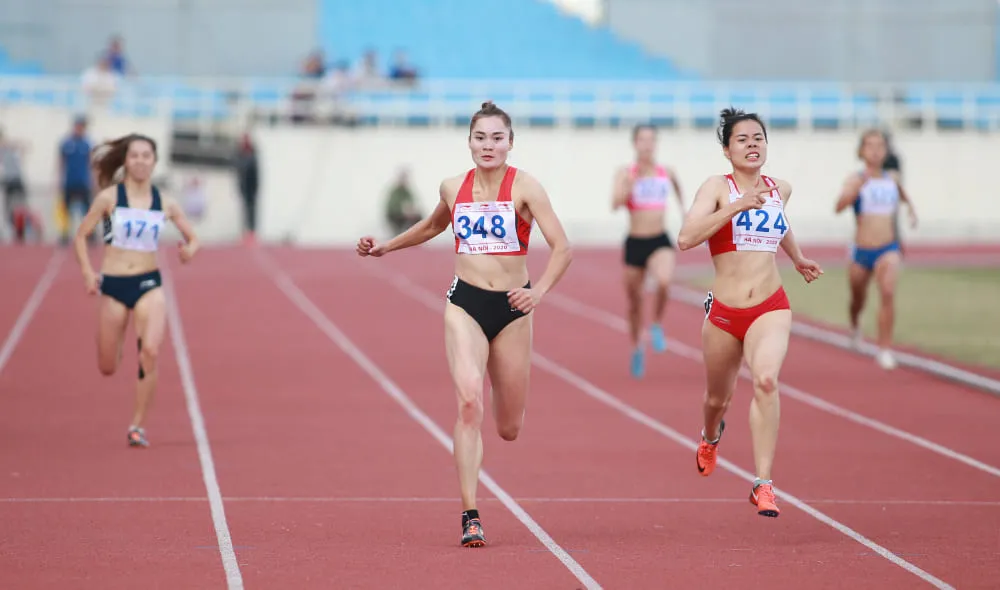 Giải điền kinh VĐQG 2020: Tổ tiếp sức hỗn hợp 4x100m TPHCM thiết lập kỷ lục quốc gia mới ảnh 2