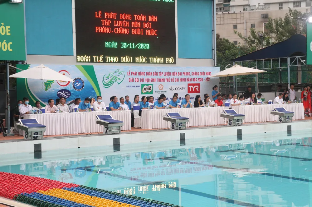 TPHCM phổ cập bơi và các kỹ năng chống đuối nước cho trẻ em và cộng đồng ảnh 1