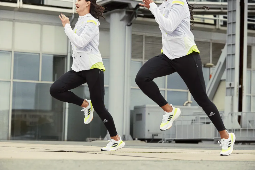 mẫu giày ULTRABOOST 21 sẽ xuất hiện tại Việt Nam vào ngày 28-1.