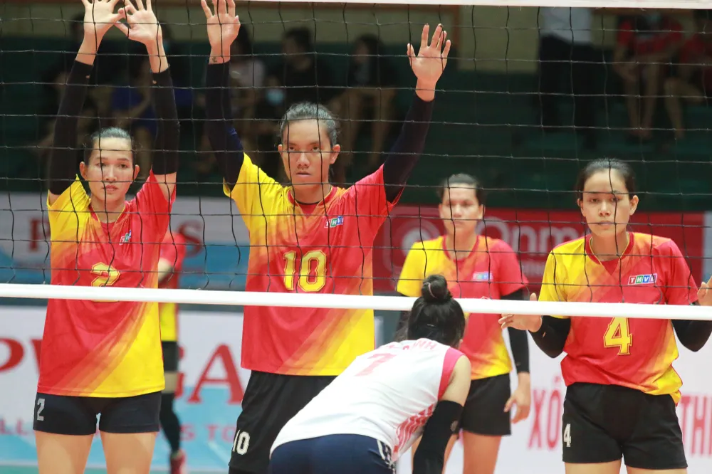 Bối rối bóng chuyền ảnh 1