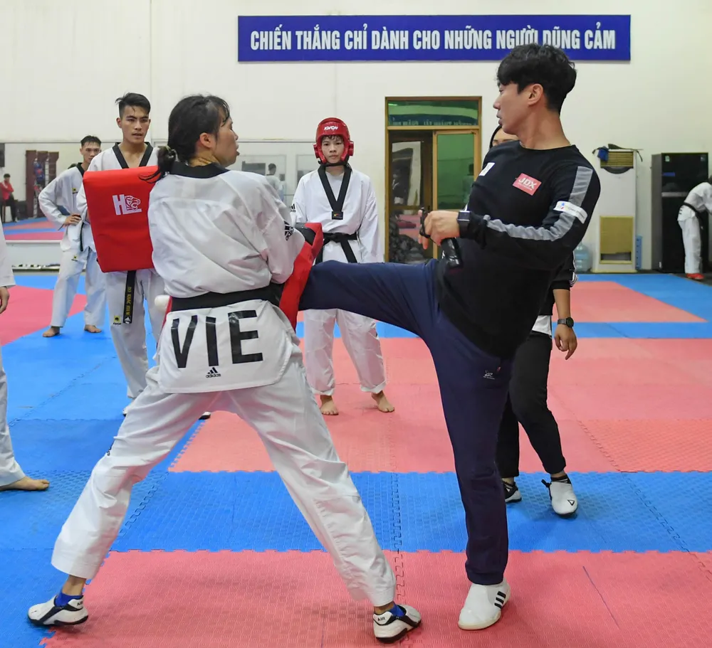 17 thành viên đầu tiên của thể thao Việt Nam được tiêm vaccine Covid-19 ảnh 1