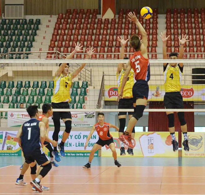 Nhận lương chưa đầy 5 triệu đồng/tháng, VĐV bóng chuyền nam Hà Nội bị cho là "nghèo" nhất giải quốc gia ảnh 2