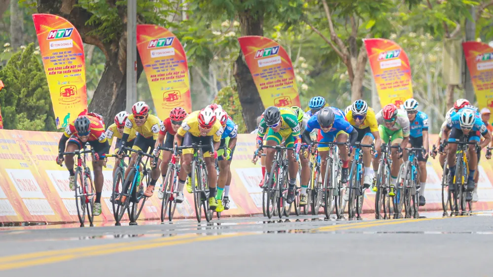 Sức sống của xe đạp Việt Nam bắt nguồn từ những sân chơi như Cúp truyền hình TPHCM.