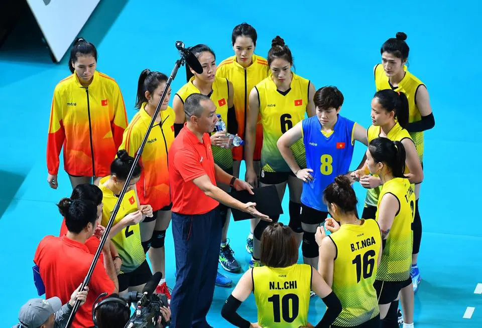 Bóng chuyền nữ bối rối đi tìm “thuyền trưởng“? ảnh 1