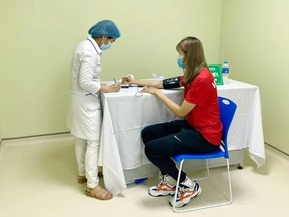 VĐV tiêm vaccine Covid-19, đảm bảo đủ điều kiện trước khi tham dự các giải đấu quốc tế.