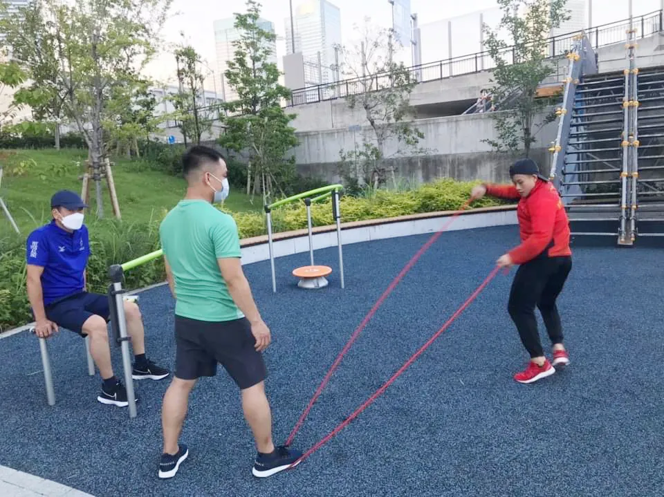 Các VĐV Việt Nam tập luyện sau khi nhập Làng VĐV. Ảnh: T.S