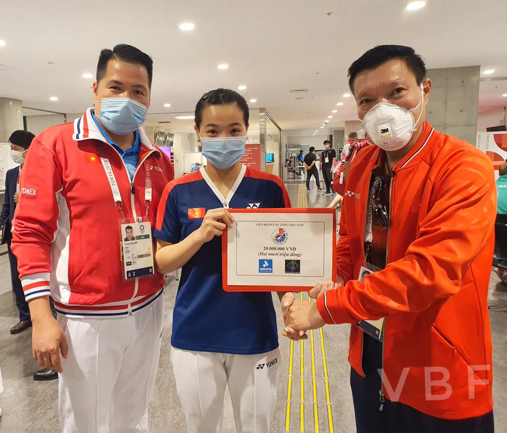 Tay vợt Nguyễn Thùy Linh có chiến thắng đầu tiên tại Olympic ảnh 1