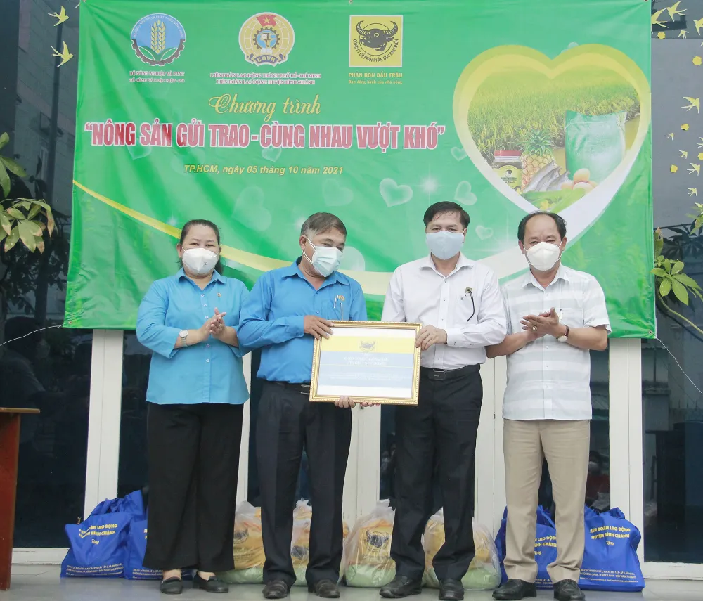 'Nông sản gửi trao, cùng nhau vượt khó' ảnh 2