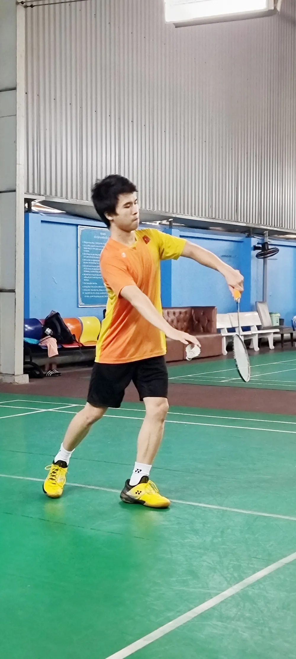 Thầy trò cầu lông TPHCM chủ động tập luyện ảnh 6