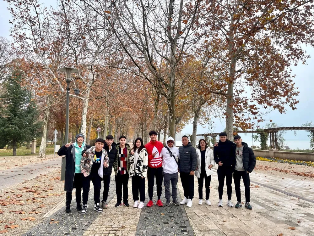 Ánh Viên rời đội tuyển bơi lội, áp lực đặt lên Mỹ Thảo và Phạm Thị Vân ảnh 1