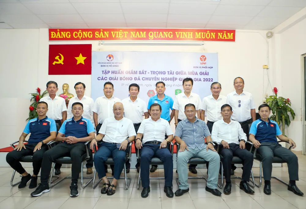 Tập huấn trọng tài giữa mùa bóng ảnh 1