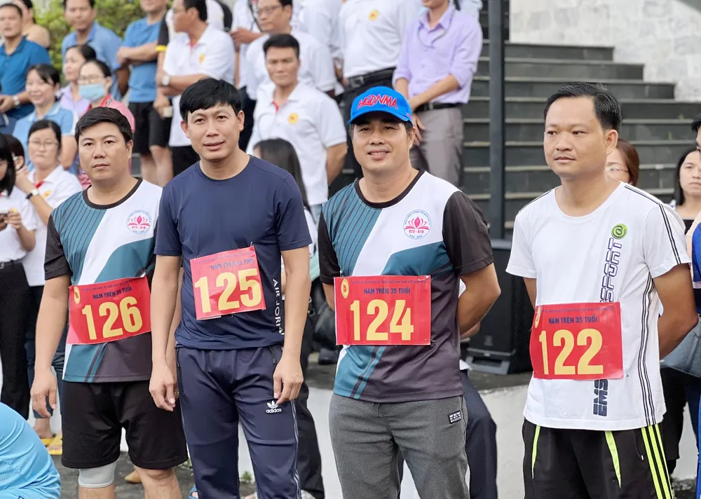 Hội thao truyền thống Học viện Chính trị Khu vực II: Chiến thắng chính mình ảnh 1