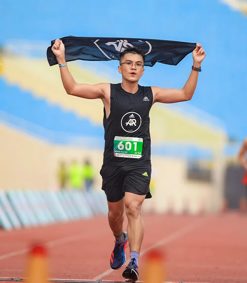 VĐV Tiến Nguyễn.