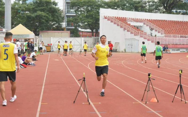 Tất cả các trọng tài, trợ lý trọng tài đều hoàn thành nội dung kiểm tra thể lực