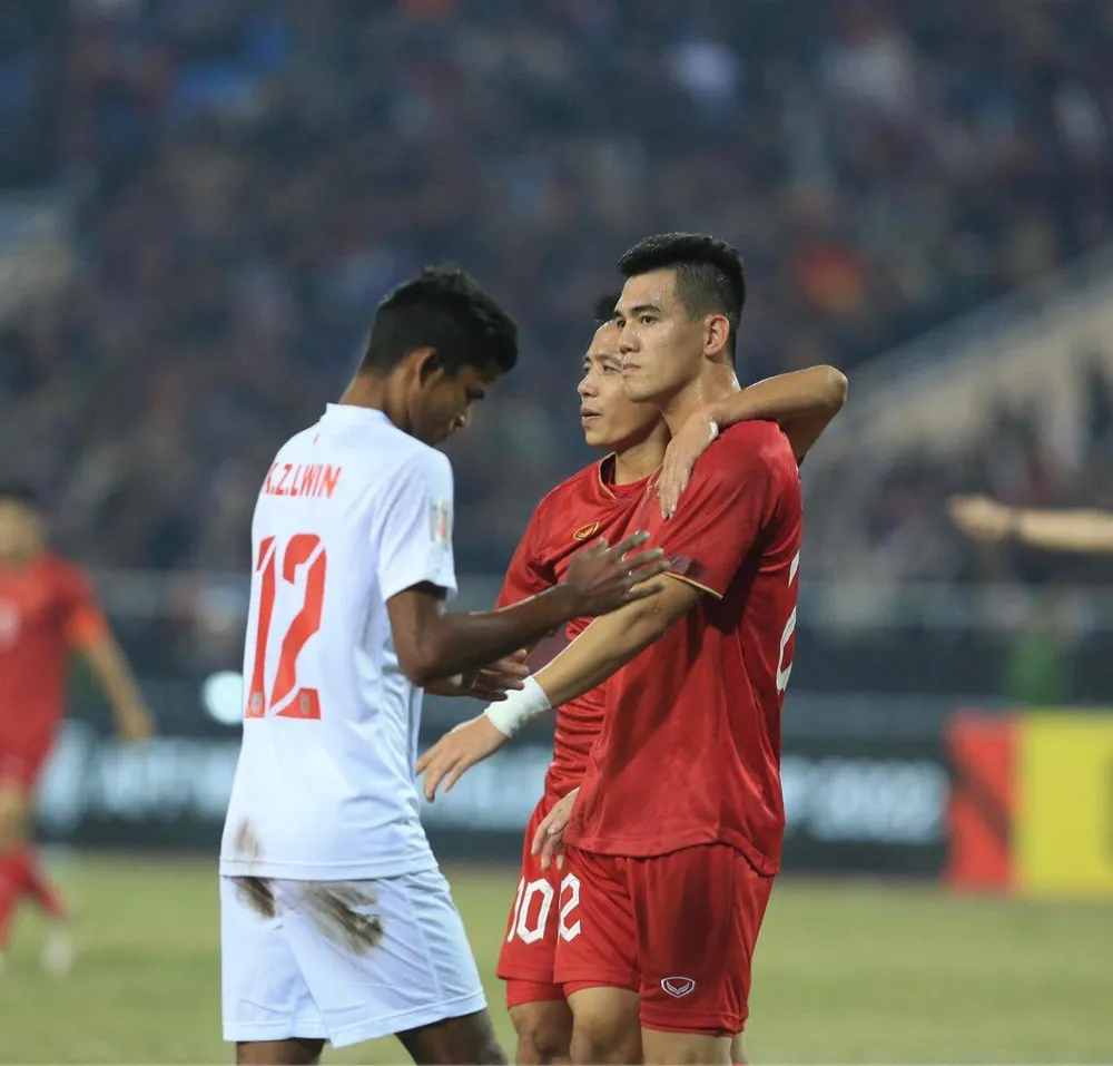 Tiến Linh tiếp tục ghi bàn, đây cũng là bàn thắng thứ 3 của anh kể từ đầu giải