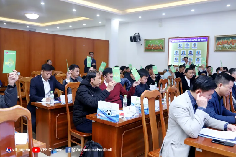 Các HLV tham dự Hội nghị trong phần tham gia biểu quyết