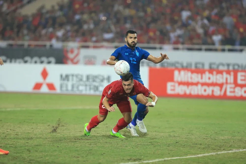 Tiến Linh ghi bàn mở tỷ số cho đội chủ nhà, và là bàn thắng thứ 6 của anh ở AFF Cup 2022