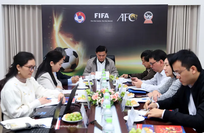 Phó Chủ tịch Trần Anh Tú chủ trì cuôc họp