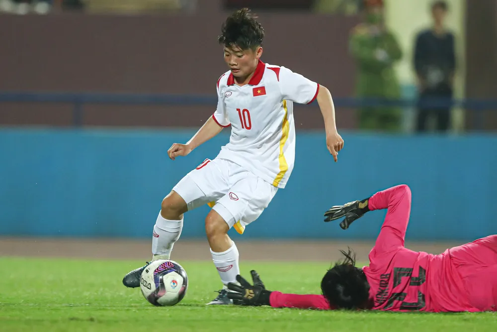 Các cô gái Việt Nam vươn lên đầu bảng sau 2 lượt đấu