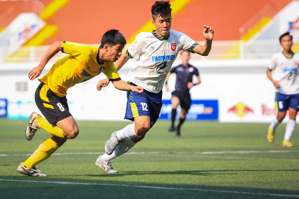 ĐH Văn Lang (áo trắng) sớm giành vé vào Tứ kết ĐH Văn Lang (áo trắng) sớm giành vé vào Tứ kết