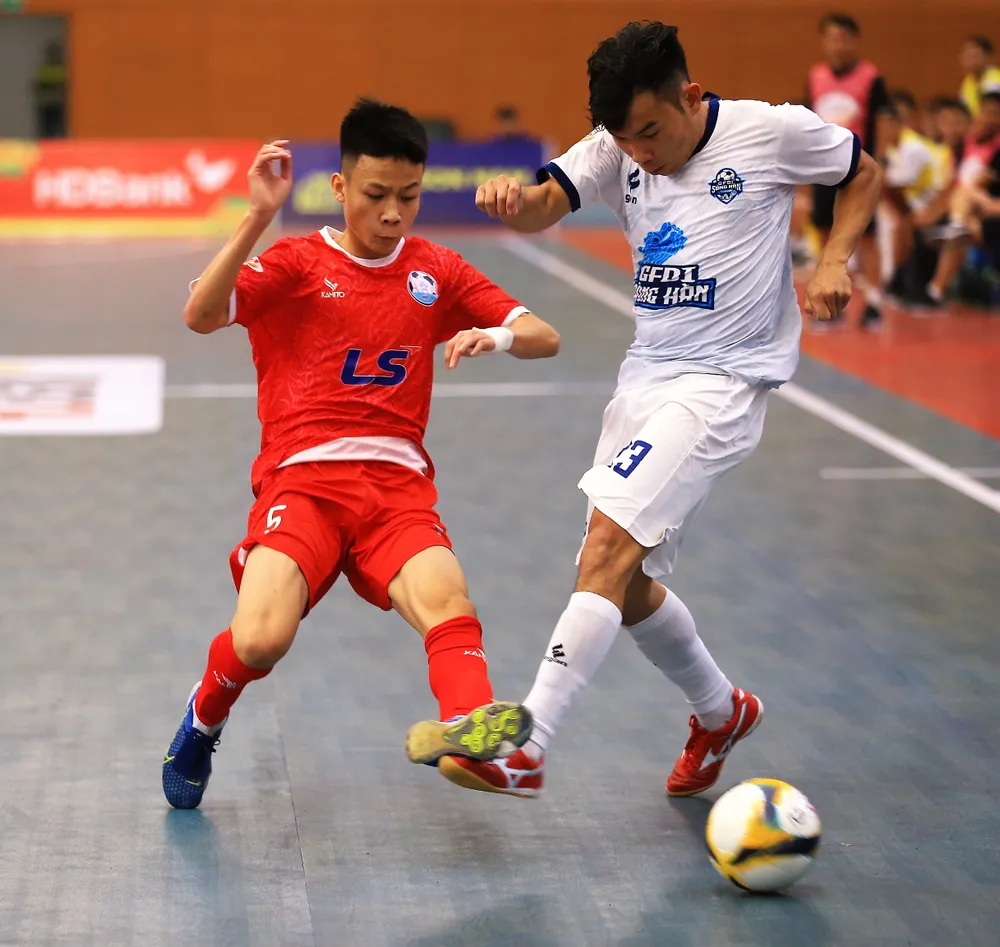 Các cầu thủ Hà Nội đạt 4 điểm sau 2 vòng đầu tiên Các cầu thủ Hà Nội đạt 4 điểm sau 2 vòng đầu tiên