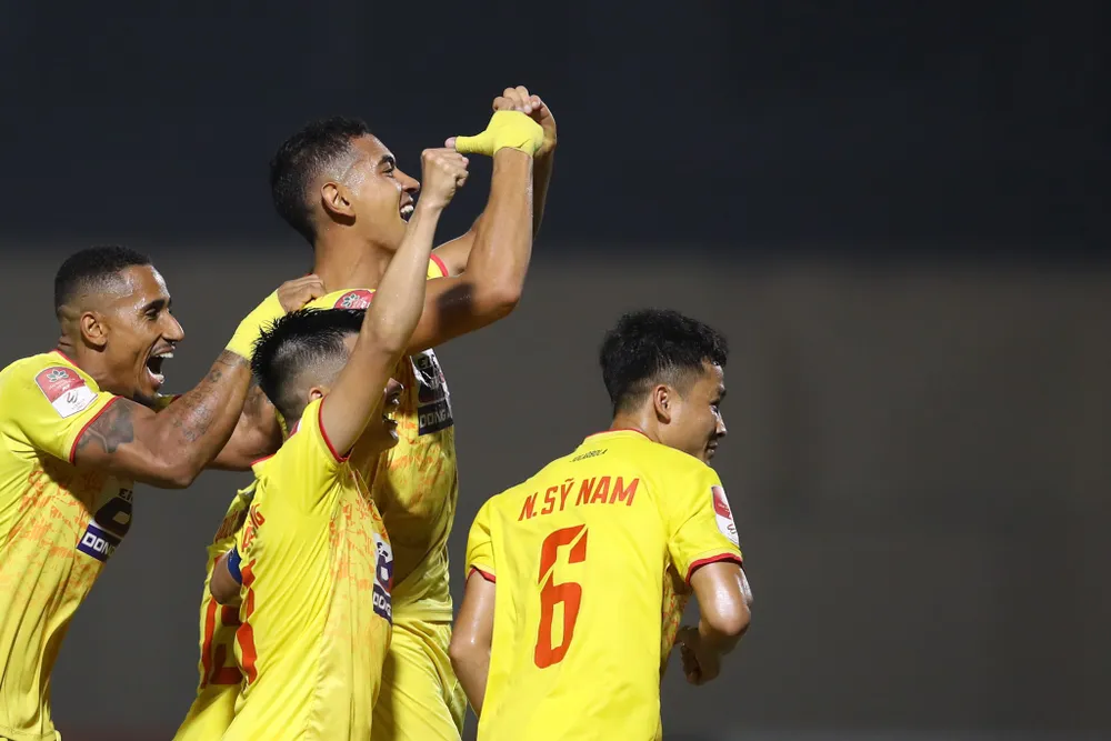 Kéo dài mạch trận bất bại, Thanh Hóa xứng đáng dẫn đầu BXH sau vòng 7