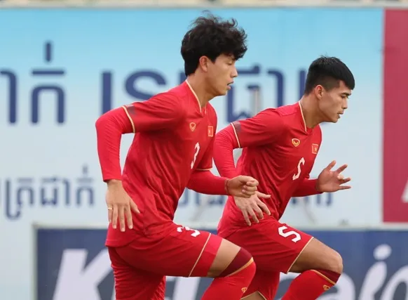 Ông Troussier vẫn còn nhiều lựa chọn cho hàng công