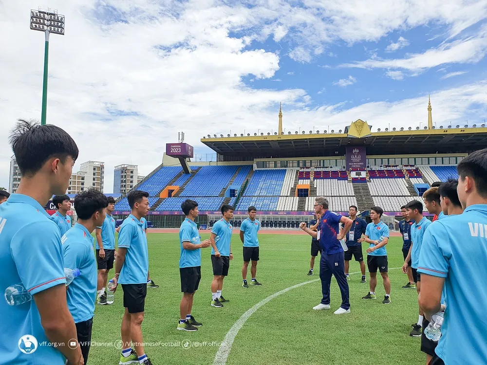 Trận bán kết giữa Việt Nam và Indonesia sẽ diễn ra vào lúc 16 giờ ngày 13-5 Trận bán kết giữa Việt Nam và Indonesia sẽ diễn ra vào lúc 16 giờ ngày 13-5