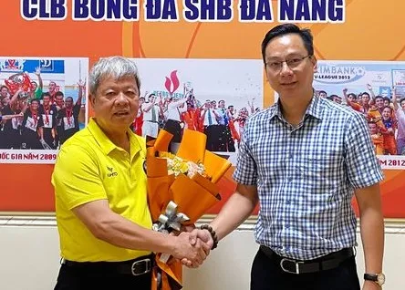 Ông Ngô Quốc Tá được điều động thay ông Bùi Xuân Hòa ở chức danh Chủ tịch CLB Đà Nẵng Ông Ngô Quốc Tá được điều động thay ông Bùi Xuân Hòa ở chức danh Chủ tịch CLB Đà Nẵng