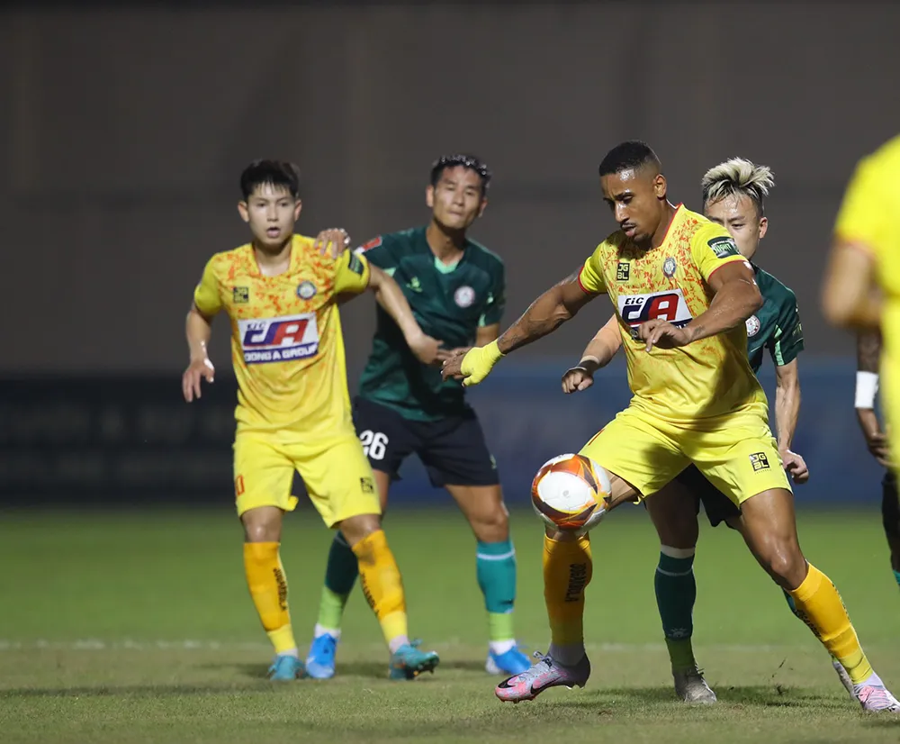 Thanh Hóa đang "bay" sau trận thắng lớn 5-3 trước CLB TPHCM ở vòng 7