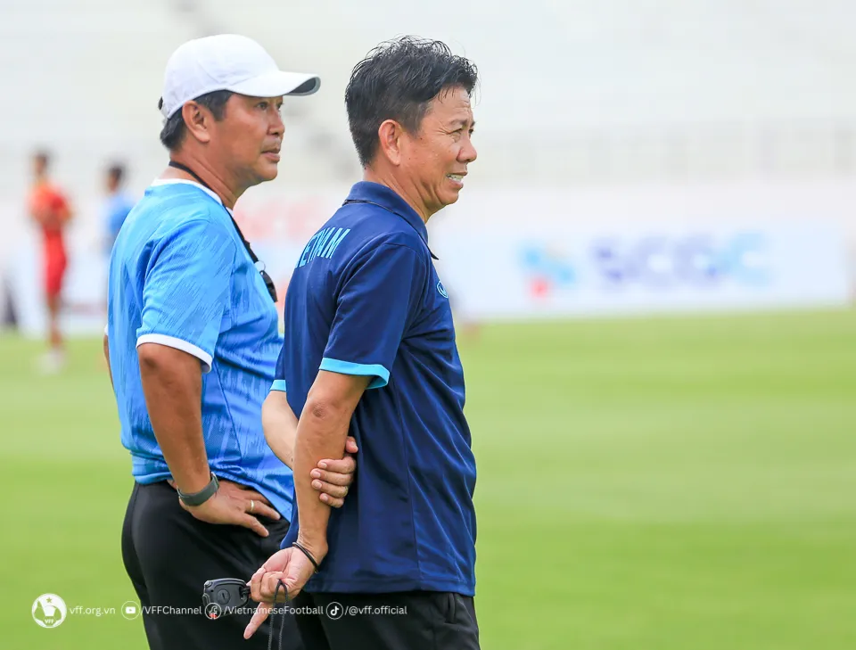 HLV Hoàng Anh Tuấn sẽ chốt danh sách tham dự VCK sau trận đấu với Yemen HLV Hoàng Anh Tuấn sẽ chốt danh sách tham dự VCK sau trận đấu với Yemen