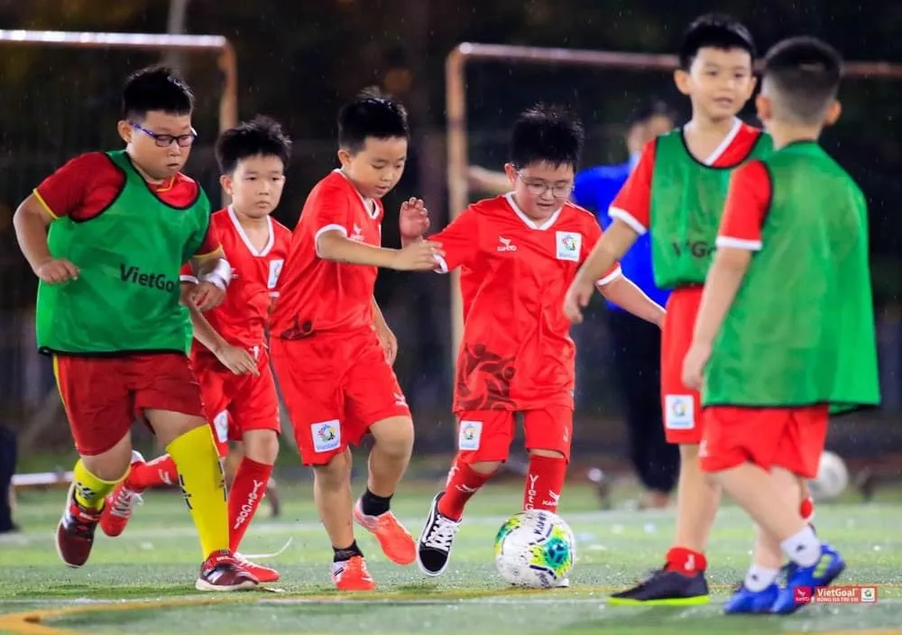 Một buổi huấn luyện của VietGoal Sài Gòn tại quận Tân Phú