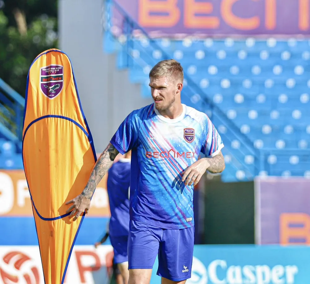 Olsen tái hợp cùng HLV Lê Huỳnh Đức ở B.Bình Dương