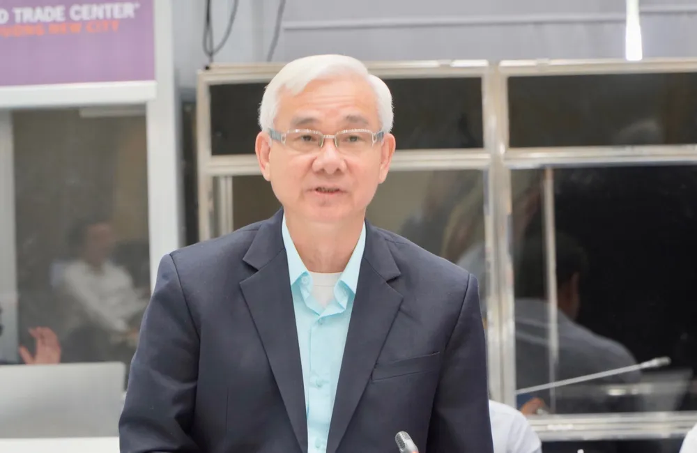 Ông Phạm Ngọc Thuận – Tổng Giám đốc TCT Becamex IDC trao đổi tại hội thảo