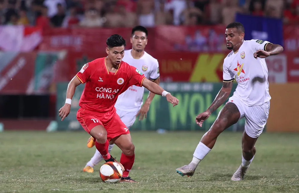 Văn Thanh không thể ra sân cùng CAHN trong chuyến làm khách trên sân Quy Nhơn