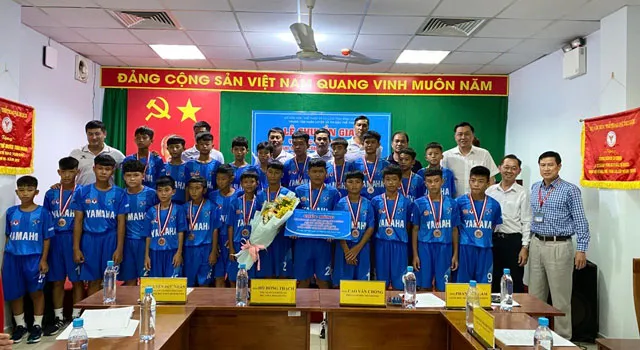 Đội U13 Bình Dương được tuyên dương, khen thưởng sau khi xuất sắc đạt HCĐ tại giải Bóng đá Thiếu niên toàn quốc năm 2023