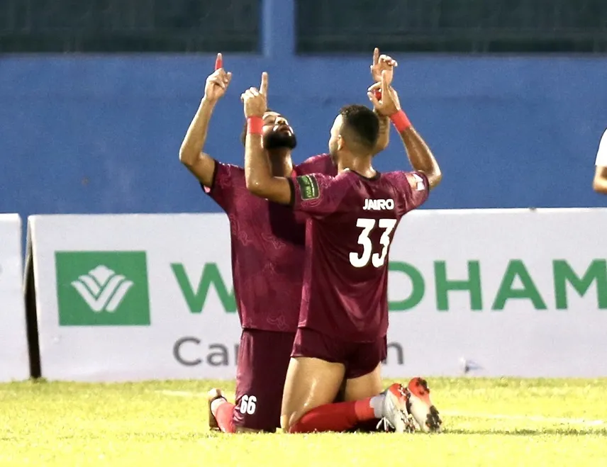 Cặp tiền đạo ngoại của Khánh Hòa tỏa sáng trong trận thắng với tỷ số áp đảo trước CLB TPHCM