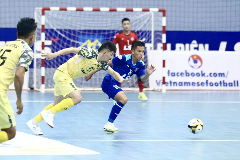 Thái Sơn Nam TPHCM có nhiều lợi thế hơn so với Sahako trong cuộc đua vô địch mùa này