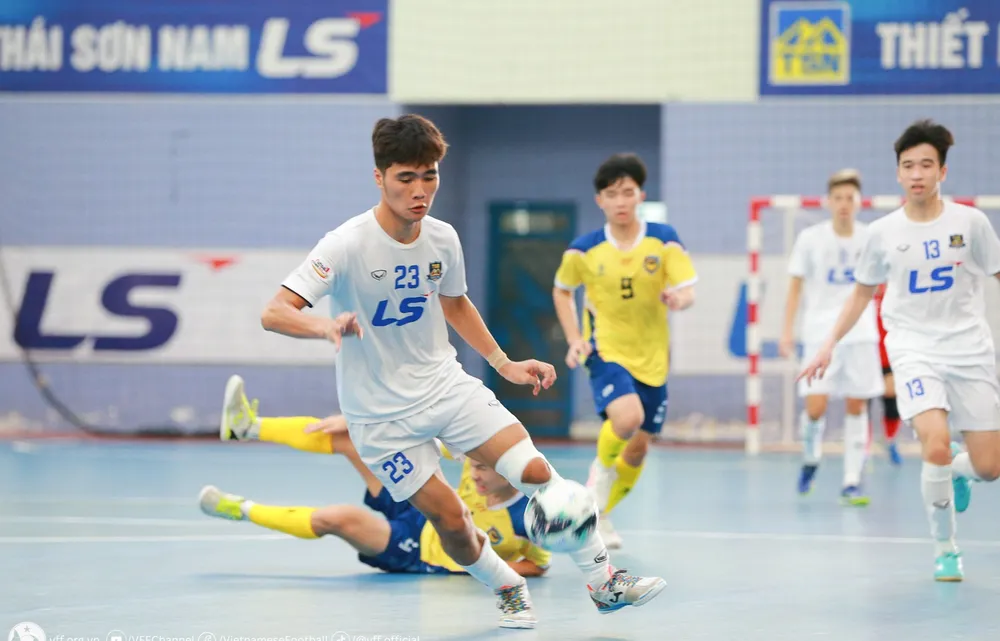 Thái Sơn Bắc có chiến thắng cách biệt ở ngày ra quân