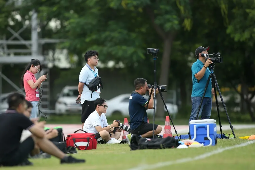 Buổi tập mở, HLV Hoàng Anh Tuấn đã cho giới truyền thông tác nghiệp ghi hình thoải mái