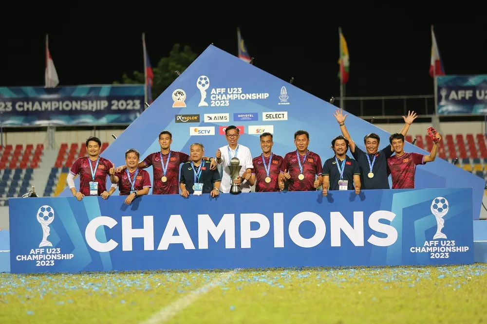 "Bộ tham mưu" của đội tuyển U23 Việt Nam