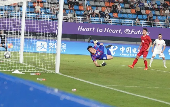 Bàn mở tỷ số của Iran ở đầu trận. Ảnh: NAM TRUNG