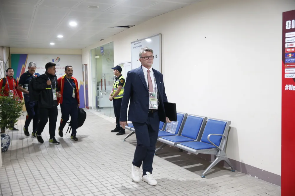 Thầy trò đội tuyển Việt Nam đến sân Mỹ Đình