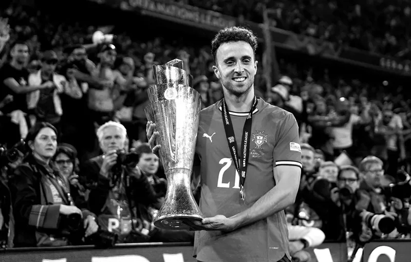 Diogo Jota qua đời sau một vụ tai nạn xe hơi ở Tây Ban Nha vào sáng sớm nay.