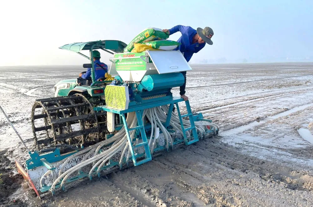 Phân bón Đầu Trâu Bio-Canxi có nhiều tính năng cải tạo đất.